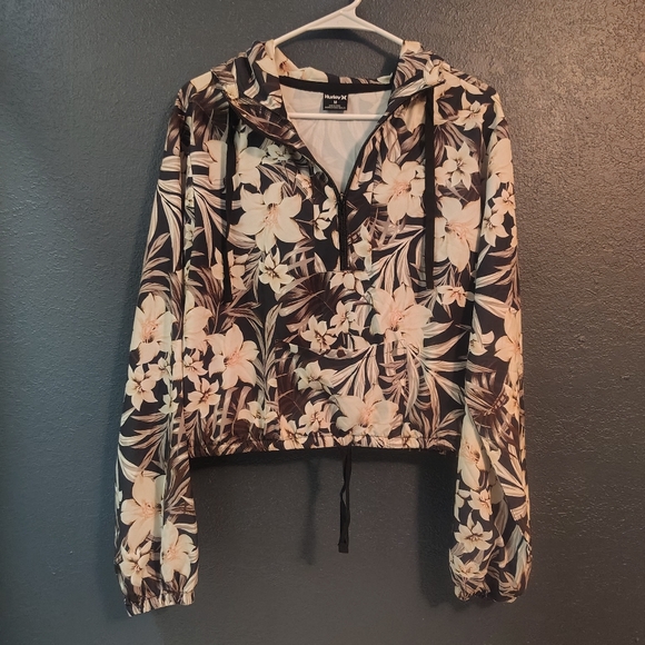 Hurley Tops - Hurley Cropped Athletic Black and Cream Floral Hoodie